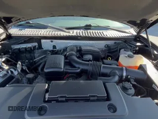 ✅ 2014 Ford Expedition Max King Ranch • VIN: 1FMJK1J54EEF27964 • Lot: 94181935. Wystawiony na Copart z przebiegiem 114 227 mil. Bezpłatny archiwum sprzedaży aukcyjnych z USA i szczegółowy raport historii pojazdu na DreamBid. Zdjęcie 11.