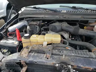 ✅ 2003 Ford F-350 XL • VIN: 1FTSF31S33EB31066 • Lot: 84225024. Wystawiony na Copart z przebiegiem 71 597 mil. Bezpłatny archiwum sprzedaży aukcyjnych z USA i szczegółowy raport historii pojazdu na DreamBid. Zdjęcie 13.