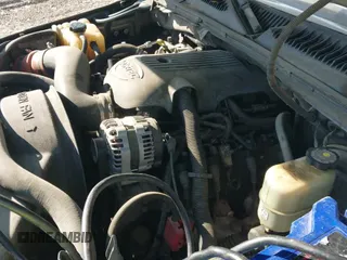 ✅ 2001 Chevrolet Suburban LS • VIN: 3GNEC16T81G147773 • Лот: 42554006. Опубликован ранее на IAAI с пробегом 235 299 миль. Бесплатный доступ к архиву аукционных продаж из США и подробный отчёт об истории автомобиля на DreamBid. Изображение 20.