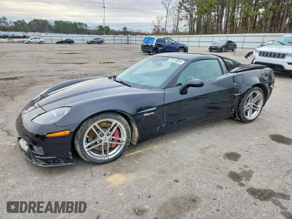 ✅ 2007 Chevrolet Corvette Z06 • VIN: 1G1YY26E275129521 • Lot: 74213035. Wystawiony na Copart z przebiegiem 27 522 mil. Bezpłatny archiwum sprzedaży aukcyjnych z USA i szczegółowy raport historii pojazdu na DreamBid. Zdjęcie 1.