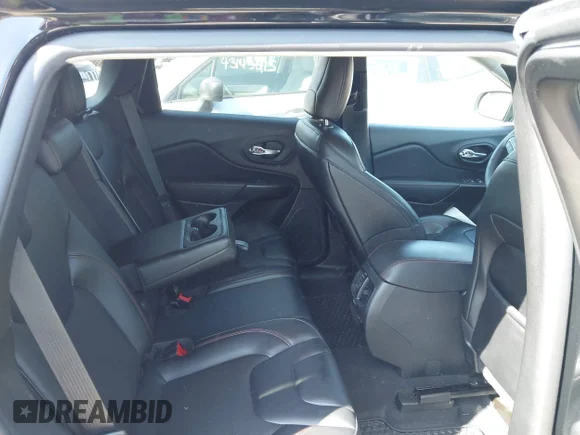 ✅ 2022 Jeep Cherokee Trailhawk • VIN: 1C4PJMBX1ND548506 • Lot: 43171942. Listed on IAAI with 33,623 mi. Free auction sales archive from the USA and detailed vehicle history report at DreamBid. Image 8.