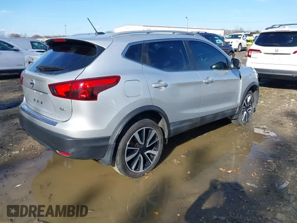 ✅ 2018 Nissan Rogue SV • VIN: JN1BJ1CP1JW102333 • Lot: 43721167. Wystawiony na IAAI z przebiegiem 149 272 mil. Bezpłatny archiwum sprzedaży aukcyjnych z USA i szczegółowy raport historii pojazdu na DreamBid. Zdjęcie 4.