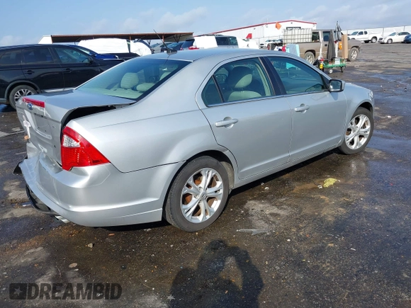 ✅ 2012 Ford Fusion SE • VIN: 3FAHP0HA3CR235191 • Lot: 44479272. Wystawiony na IAAI z przebiegiem 218 306 mil. Bezpłatny archiwum sprzedaży aukcyjnych z USA i szczegółowy raport historii pojazdu na DreamBid. Zdjęcie 4.