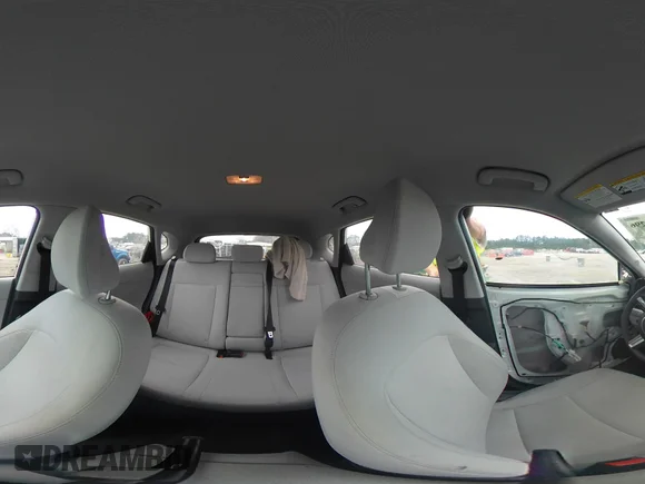 ✅ 2025 Hyundai Kona SE • VIN: KM8HA3AB5SU262881 • Lot: 44582296. Wystawiony na IAAI z przebiegiem 46 041 mil. Bezpłatny archiwum sprzedaży aukcyjnych z USA i szczegółowy raport historii pojazdu na DreamBid. Zdjęcie 19.