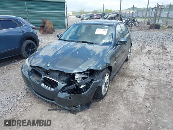 ✅ 2010 BMW 3 Series 328i xDrive • VIN: WBAPK5C51AA810601 • Lot: 45117825. Wystawiony na IAAI z przebiegiem 174 780 mil. Bezpłatny archiwum sprzedaży aukcyjnych z USA i szczegółowy raport historii pojazdu na DreamBid. Zdjęcie 2.