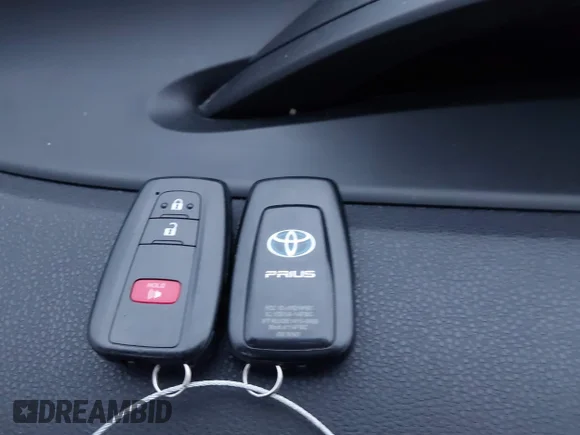 ✅ 2017 Toyota Prius Three Touring • VIN: JTDKARFU8H3531932 • Lot: 44085910. Wystawiony na IAAI z przebiegiem 150 946 mil. Bezpłatny archiwum sprzedaży aukcyjnych z USA i szczegółowy raport historii pojazdu na DreamBid. Zdjęcie 11.