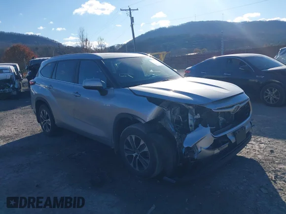 ✅ 2023 Toyota Highlander XSE • VIN: 5TDKDRBH8PS509023 • Lot: 43677119. Listed on IAAI with 45,771 mi. Free auction sales archive from the USA and detailed vehicle history report at DreamBid. Image 1.