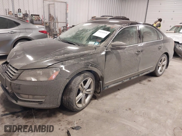 ✅ 2015 Volkswagen Passat SEL Premium • VIN: 1VWCV7A33FC046734 • Lot: 44132571. Wystawiony na IAAI z przebiegiem 201 550 mil. Bezpłatny archiwum sprzedaży aukcyjnych z USA i szczegółowy raport historii pojazdu na DreamBid. Zdjęcie 2.
