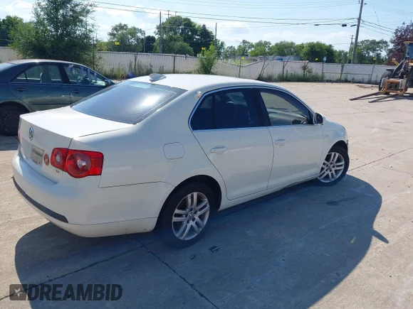 ✅ 2007 Volkswagen Jetta Wolfsburg Edition • VIN: 3VWEF71K77M155047 • Lot: 42687649. Listed on IAAI with 193,696 mi. Free auction sales archive from the USA and detailed vehicle history report at DreamBid. Image 4.
