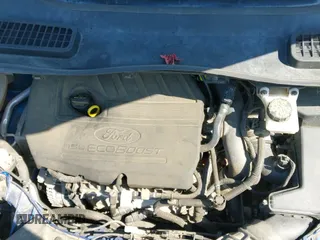 ✅ 2017 Ford Escape SE • VIN: 1FMCU9GD6HUE50279 • Lot: 43155252. Wystawiony na IAAI z przebiegiem 138 075 mil. Bezpłatny archiwum sprzedaży aukcyjnych z USA i szczegółowy raport historii pojazdu na DreamBid. Zdjęcie 19.