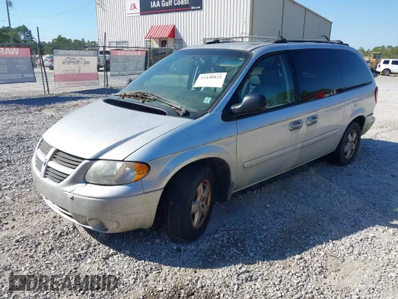 ✅ 2005 Dodge Caravan SXT • VIN: 2D4GP44L65R271862 • Лот: 43440821. Опубліковано раніше на IAAI з пробігом 145 668 миль. Безкоштовний доступ до архіву аукціонних продажів зі США та докладний звіт про історію автомобіля на DreamBid. Зображення 2.