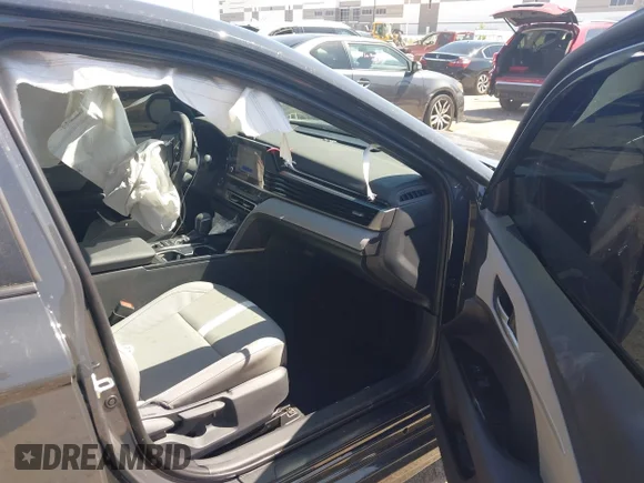 ✅ 2025 Toyota Camry LE • VIN: 4T1DAACK7SU200723 • Лот: 44662192. Опубликован ранее на IAAI с пробегом 15 445 миль. Бесплатный доступ к архиву аукционных продаж из США и подробный отчёт об истории автомобиля на DreamBid. Изображение 5.