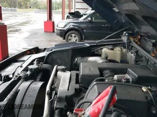 ✅ 2007 Hummer H3 SUV • VIN: 5GTDN13E378210905 • Lot: 43287371. Wystawiony na IAAI z przebiegiem 173 704 mil. Bezpłatny archiwum sprzedaży aukcyjnych z USA i szczegółowy raport historii pojazdu na DreamBid. Zdjęcie 12.