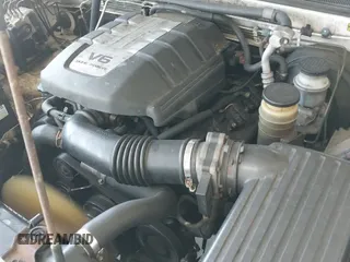 ✅ 2000 Isuzu Rodeo S • VIN: 4S2CK58WXY4317404 • Lot: 42261101. Listed on IAAI with 192,918 mi. Free auction sales archive from the USA and detailed vehicle history report at DreamBid. Image 15.