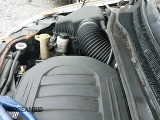 ✅ 2015 Chrysler Town & Country Touring • VIN: 2C4RC1BG7FR626903 • Lot: 43407384. Wystawiony na IAAI z przebiegiem 303 000 mil. Bezpłatny archiwum sprzedaży aukcyjnych z USA i szczegółowy raport historii pojazdu na DreamBid. Zdjęcie 19.