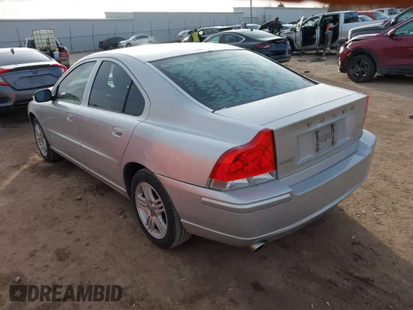 ✅ 2009 Volvo S60 2.5T • VIN: YV1RS592892736876 • Lot: 43924396. Wystawiony na IAAI z przebiegiem 95 577 mil. Bezpłatny archiwum sprzedaży aukcyjnych z USA i szczegółowy raport historii pojazdu na DreamBid. Zdjęcie 3.