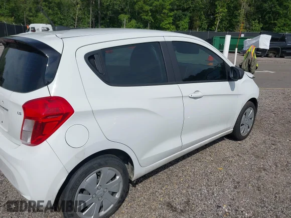 ✅ 2016 Chevrolet Spark LS • VIN: KL8CB6SA1GC626044 • Lot: 44947519. Wystawiony na IAAI z przebiegiem 30 519 mil. Bezpłatny archiwum sprzedaży aukcyjnych z USA i szczegółowy raport historii pojazdu na DreamBid. Zdjęcie 4.