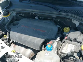 ✅ 2015 Ram ProMaster City Cargo Tradesman SLT • VIN: ZFBERFBT5F6A18267 • Lot: 42473248. Wystawiony na IAAI z przebiegiem 147 831 mil. Bezpłatny archiwum sprzedaży aukcyjnych z USA i szczegółowy raport historii pojazdu na DreamBid. Zdjęcie 18.