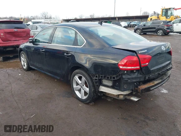 ✅ 2012 Volkswagen Passat SE • VIN: 1VWBP7A33CC108568 • Lot: 44357099. Wystawiony na IAAI z przebiegiem 146 992 mil. Bezpłatny archiwum sprzedaży aukcyjnych z USA i szczegółowy raport historii pojazdu na DreamBid. Zdjęcie 3.