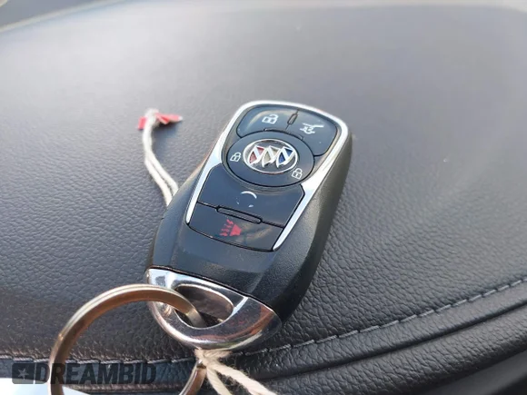 ✅ 2020 Buick Envision Essence • VIN: LRBFXCSA5LD127965 • Lot: 43315137. Wystawiony na IAAI z przebiegiem 97 538 mil. Bezpłatny archiwum sprzedaży aukcyjnych z USA i szczegółowy raport historii pojazdu na DreamBid. Zdjęcie 11.