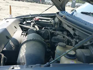 ✅ 2006 Ford F-150 XL • VIN: 1FTRF12226NA35483 • Лот: 42176678. Опубликован ранее на IAAI с пробегом 247 627 миль. Бесплатный доступ к архиву аукционных продаж из США и подробный отчёт об истории автомобиля на DreamBid. Изображение 19.