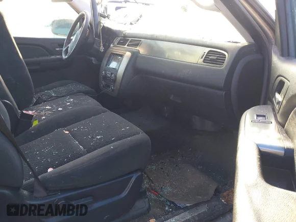 ✅ 2007 Chevrolet Tahoe LS • VIN: 1GNEC13J47J139938 • Lot: 44175062. Wystawiony na IAAI z przebiegiem Nie podano. Bezpłatny archiwum sprzedaży aukcyjnych z USA i szczegółowy raport historii pojazdu na DreamBid. Zdjęcie 5.