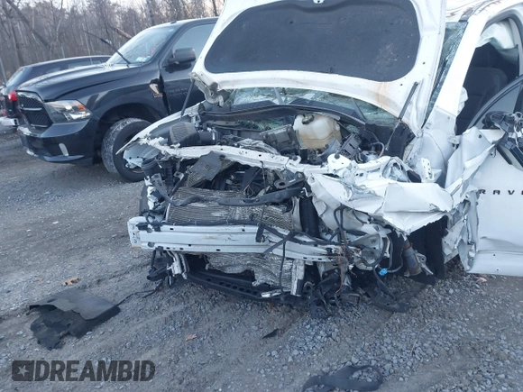 ✅ 2019 Chevrolet Traverse Premier • VIN: 1GNEVKKW7KJ130334 • Lot: 43813929. Wystawiony na IAAI z przebiegiem 29 354 mil. Bezpłatny archiwum sprzedaży aukcyjnych z USA i szczegółowy raport historii pojazdu na DreamBid. Zdjęcie 6.