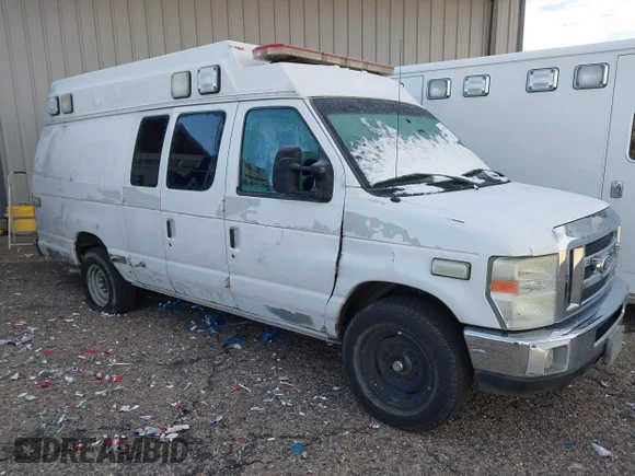 ✅ 2013 Ford Econoline Cargo Commercial • VIN: 1FDSS3ELXDDA25022 • Lot: 43672827. Wystawiony na IAAI z przebiegiem 339 102 mil. Bezpłatny archiwum sprzedaży aukcyjnych z USA i szczegółowy raport historii pojazdu na DreamBid. Zdjęcie 1.