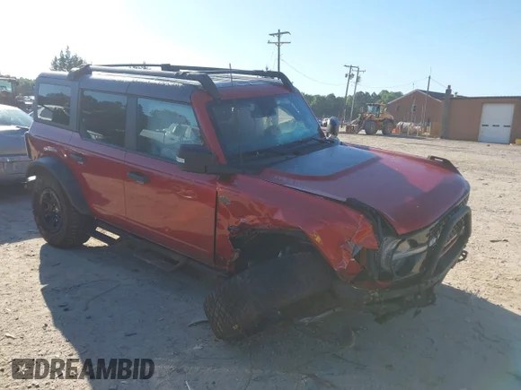 ✅ 2023 Ford Bronco Outer Banks • VIN: 1FMEE5DPXPLB05502 • Лот: 45109060. Опубліковано раніше на IAAI з пробігом 21 480 миль. Безкоштовний доступ до архіву аукціонних продажів зі США та докладний звіт про історію автомобіля на DreamBid. Зображення 1.