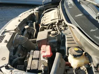 ✅ 2010 Honda Insight EX • VIN: JHMZE2H78AS042927 • Lot: 43640678. Wystawiony na IAAI z przebiegiem 327 540 mil. Bezpłatny archiwum sprzedaży aukcyjnych z USA i szczegółowy raport historii pojazdu na DreamBid. Zdjęcie 13.