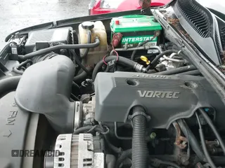 ✅ 2000 Chevrolet Silverado 2500 LS • VIN: 1GCGK29UXYE135561 • Lot: 42318334. Wystawiony na IAAI z przebiegiem 286 967 mil. Bezpłatny archiwum sprzedaży aukcyjnych z USA i szczegółowy raport historii pojazdu na DreamBid. Zdjęcie 12.