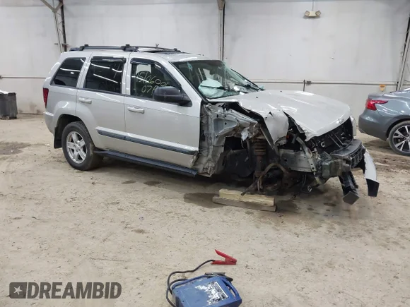 ✅ 2007 Jeep Grand Cherokee Laredo • VIN: 1J8GR48K27C588843 • Lot: 45106004. Listed on IAAI with Not provided. Free auction sales archive from the USA and detailed vehicle history report at DreamBid. Image 1.
