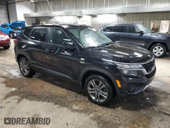 ✅ 2021 Kia Seltos LX • VIN: KNDEPCAA0M7144901 • Лот: 57679045. Опубліковано раніше на Copart з пробігом 100 685 миль. Безкоштовний доступ до архіву аукціонних продажів зі США та докладний звіт про історію автомобіля на DreamBid. Зображення 4.