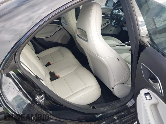 ✅ 2019 Mercedes-Benz CLA 250 • VIN: WDDSJ4EB1KN698735 • Lot: 44220683. Wystawiony na IAAI z przebiegiem 83 252 mil. Bezpłatny archiwum sprzedaży aukcyjnych z USA i szczegółowy raport historii pojazdu na DreamBid. Zdjęcie 8.