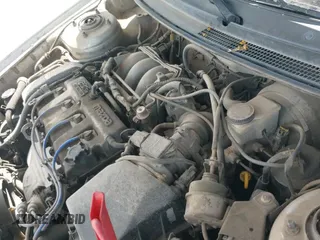 ✅ 1995 Mazda 626 DX • VIN: 1YVGE22C2S5375147 • Lot: 42821433. Listed on IAAI with 201,088 mi. Free auction sales archive from the USA and detailed vehicle history report at DreamBid. Image 13.