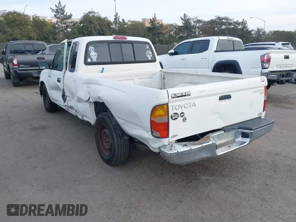 ✅ 1999 Toyota Tacoma • VIN: 4TAVL52N2XZ423330 • Lot: 44000647. Wystawiony na IAAI z przebiegiem 326 572 mil. Bezpłatny archiwum sprzedaży aukcyjnych z USA i szczegółowy raport historii pojazdu na DreamBid. Zdjęcie 3.