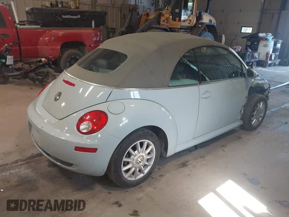 ✅ 2006 Volkswagen Beetle • VIN: 3VWRG31Y06M320799 • Lot: 42823181. Wystawiony na IAAI z przebiegiem 63 626 mil. Bezpłatny archiwum sprzedaży aukcyjnych z USA i szczegółowy raport historii pojazdu na DreamBid. Zdjęcie 4.