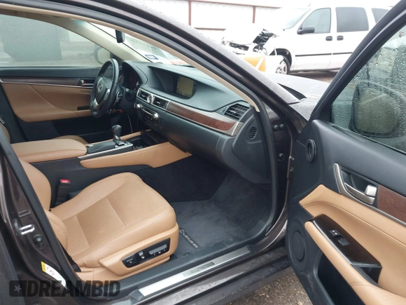 ✅ 2013 Lexus GS 350 • VIN: JTHBE1BL0D5000188 • Lot: 44233730. Wystawiony na IAAI z przebiegiem 65 803 mil. Bezpłatny archiwum sprzedaży aukcyjnych z USA i szczegółowy raport historii pojazdu na DreamBid. Zdjęcie 5.