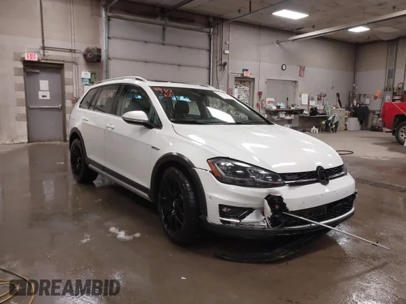 ✅ 2019 Volkswagen Golf S • VIN: 3VWM17AU4KM522474 • Lot: 44225684. Listed on IAAI with 147,771 mi. Free auction sales archive from the USA and detailed vehicle history report at DreamBid. Image 1.