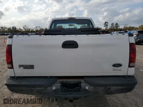 ✅ 2000 Ford F-250 XL • VIN: 1FTNF21L3YEB16462 • Лот: 85360244. Опубліковано раніше на Copart з пробігом 134 143 миль. Безкоштовний доступ до архіву аукціонних продажів зі США та докладний звіт про історію автомобіля на DreamBid. Зображення 10.