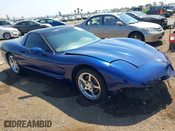 ✅ 2004 Chevrolet Corvette • VIN: 1G1YY22G445103330 • Lot: 42465666. Wystawiony na IAAI z przebiegiem 76 870 mil. Bezpłatny archiwum sprzedaży aukcyjnych z USA i szczegółowy raport historii pojazdu na DreamBid. Zdjęcie 1.
