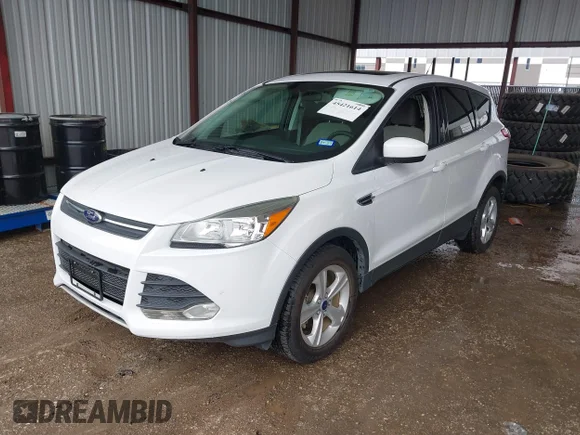 ✅ 2014 Ford Escape SE • VIN: 1FMCU0GX4EUE00093 • Lot: 45421614. Wystawiony na IAAI z przebiegiem 105 625 mil. Bezpłatny archiwum sprzedaży aukcyjnych z USA i szczegółowy raport historii pojazdu na DreamBid. Zdjęcie 2.