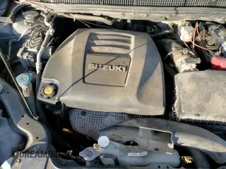 ✅ 2013 Suzuki Kizashi SE • VIN: JS2RF9A31D6100152 • Лот: 84807224. Опубликован ранее на Copart с пробегом 304 310 миль. Бесплатный доступ к архиву аукционных продаж из США и подробный отчёт об истории автомобиля на DreamBid. Изображение 13.