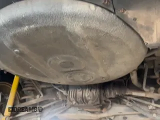 ✅ 1988 BMW M3 • VIN: WBSAK0301J2195616 • Lot: 83871425. Wystawiony na Copart z przebiegiem 87 817 mil. Bezpłatny archiwum sprzedaży aukcyjnych z USA i szczegółowy raport historii pojazdu na DreamBid. Zdjęcie 11.