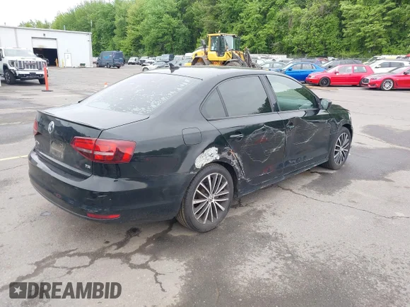 ✅ 2016 Volkswagen Jetta Sport • VIN: 3VWD17AJ1GM257641 • Lot: 45154454. Wystawiony na IAAI z przebiegiem 175 249 mil. Bezpłatny archiwum sprzedaży aukcyjnych z USA i szczegółowy raport historii pojazdu na DreamBid. Zdjęcie 4.