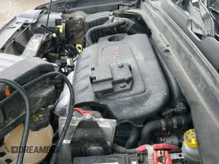 ✅ 2016 Jeep Renegade Latitude • VIN: ZACCJBBT5GPE13291 • Lot: 40906163. Wystawiony na IAAI z przebiegiem 102 788 mil. Bezpłatny archiwum sprzedaży aukcyjnych z USA i szczegółowy raport historii pojazdu na DreamBid. Zdjęcie 19.