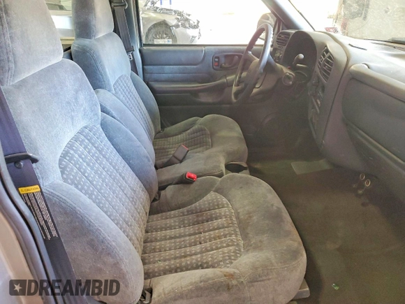 ✅ 2000 Chevrolet S-10 LS • VIN: 1GCCS1442YK176431 • Lot: 47437506. Wystawiony na Copart z przebiegiem 111 459 mil. Bezpłatny archiwum sprzedaży aukcyjnych z USA i szczegółowy raport historii pojazdu na DreamBid. Zdjęcie 10.