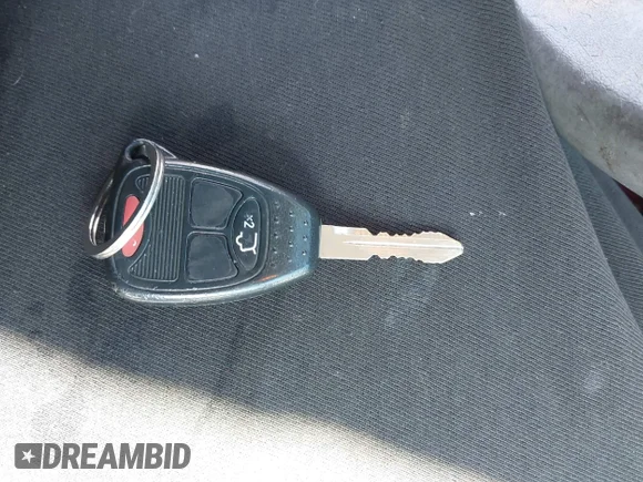 ✅ 2006 Jeep Grand Cherokee Laredo • VIN: 1J4HR48N16C236464 • Lot: 44310721. Listed on IAAI with 233,349 mi. Free auction sales archive from the USA and detailed vehicle history report at DreamBid. Image 11.
