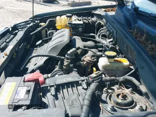 ✅ 2008 Mazda Tribute Sport • VIN: 4F2CZ06128KM16702 • Lot: 43067011. Listed on IAAI with 166,602 mi. Free auction sales archive from the USA and detailed vehicle history report at DreamBid. Image 12.