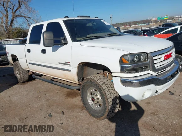 ✅ 2003 GMC Sierra 2500HD SLT • VIN: 1GTHK23103F138863 • Lot: 43878921. Listed on IAAI with 169,643 mi. Free auction sales archive from the USA and detailed vehicle history report at DreamBid. Image 1.